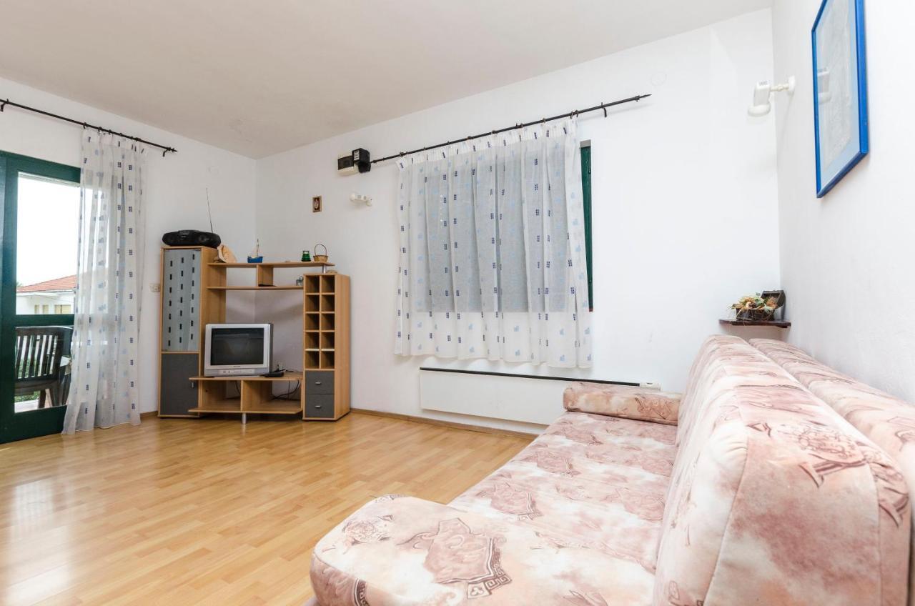Apartments Katja Трогир Екстериор снимка