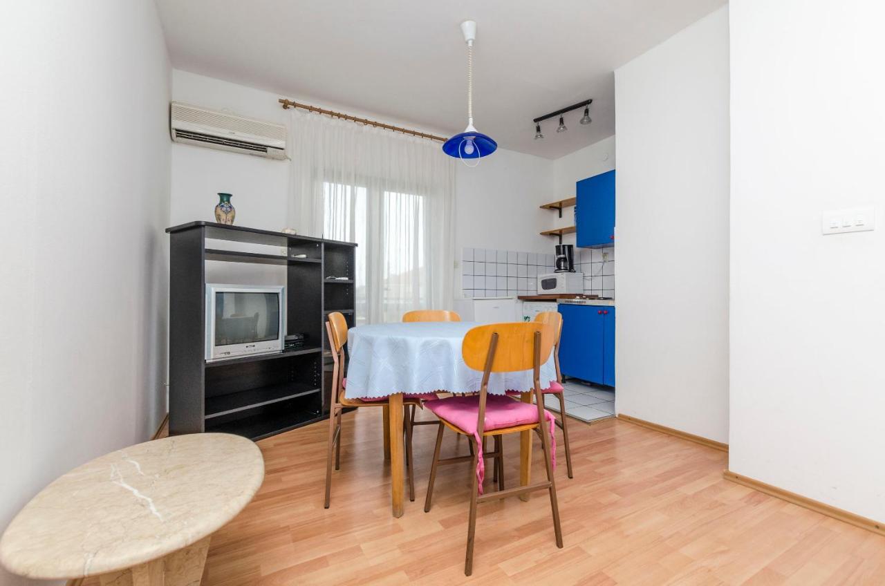 Apartments Katja Трогир Екстериор снимка