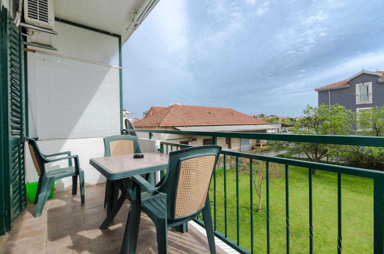 Apartments Katja Трогир Екстериор снимка